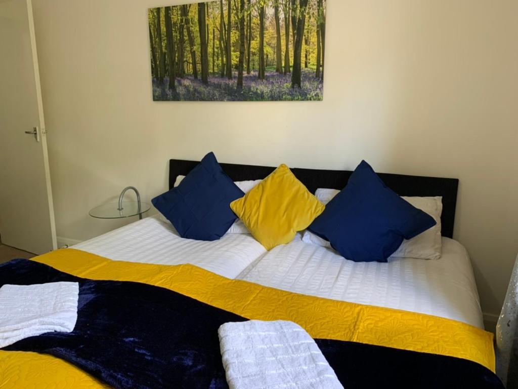 Apartament 2 Bedrooms Modern Apartment, Full Kitchen, 5 Minutes Tube Station